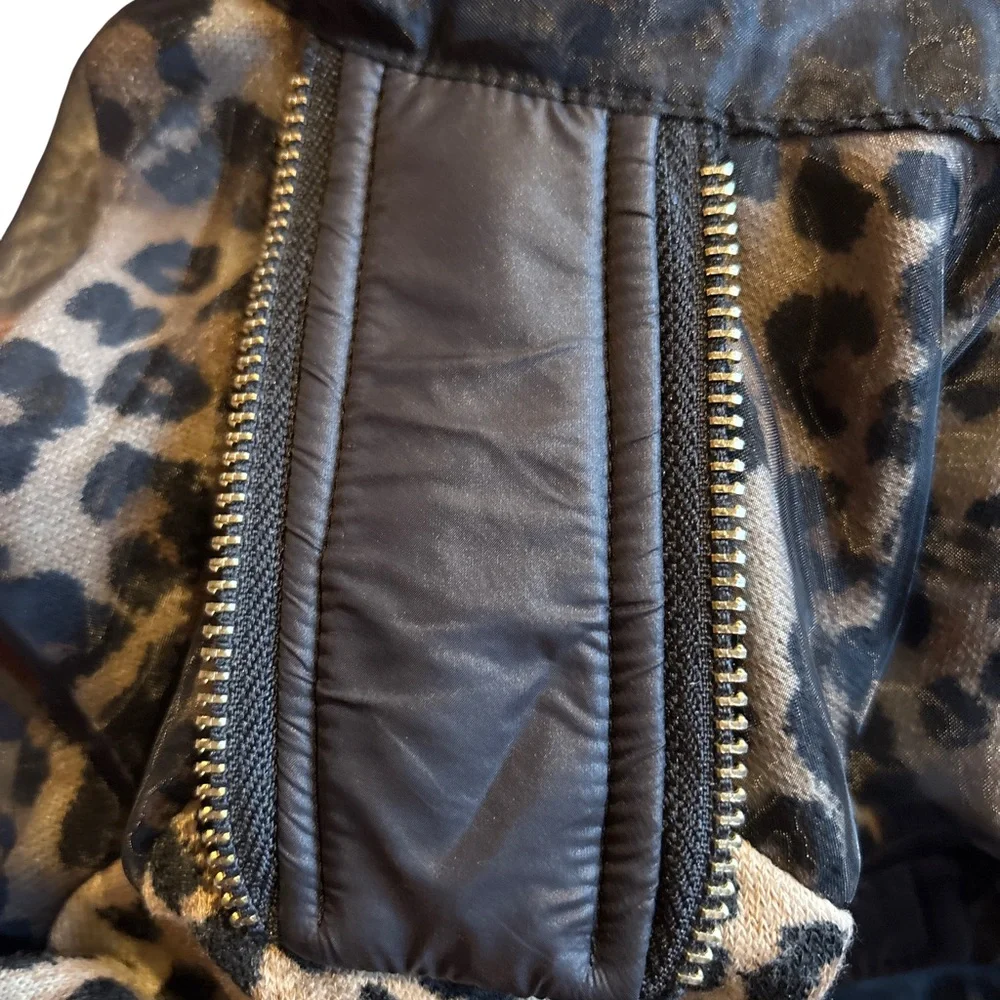 Leopard Print Jacket with Chiffon overlay and Black Accents Medium - Picture 4 of 5